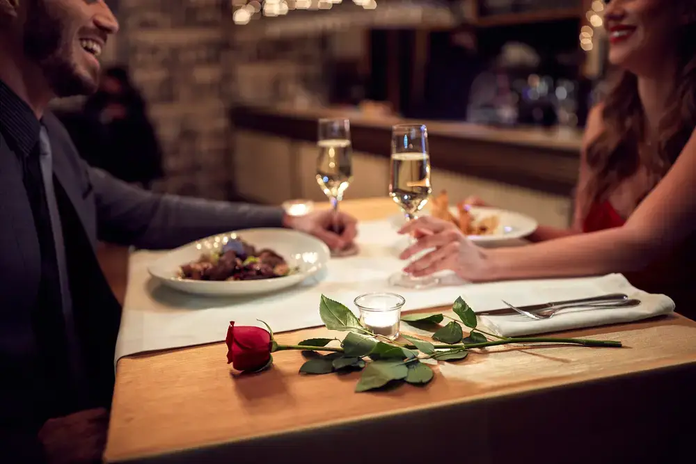 14 Valentine’s Day Restaurant Marketing Ideas That Fill Tables