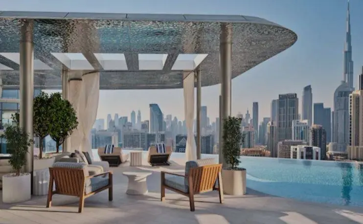 the lana bar and lounge