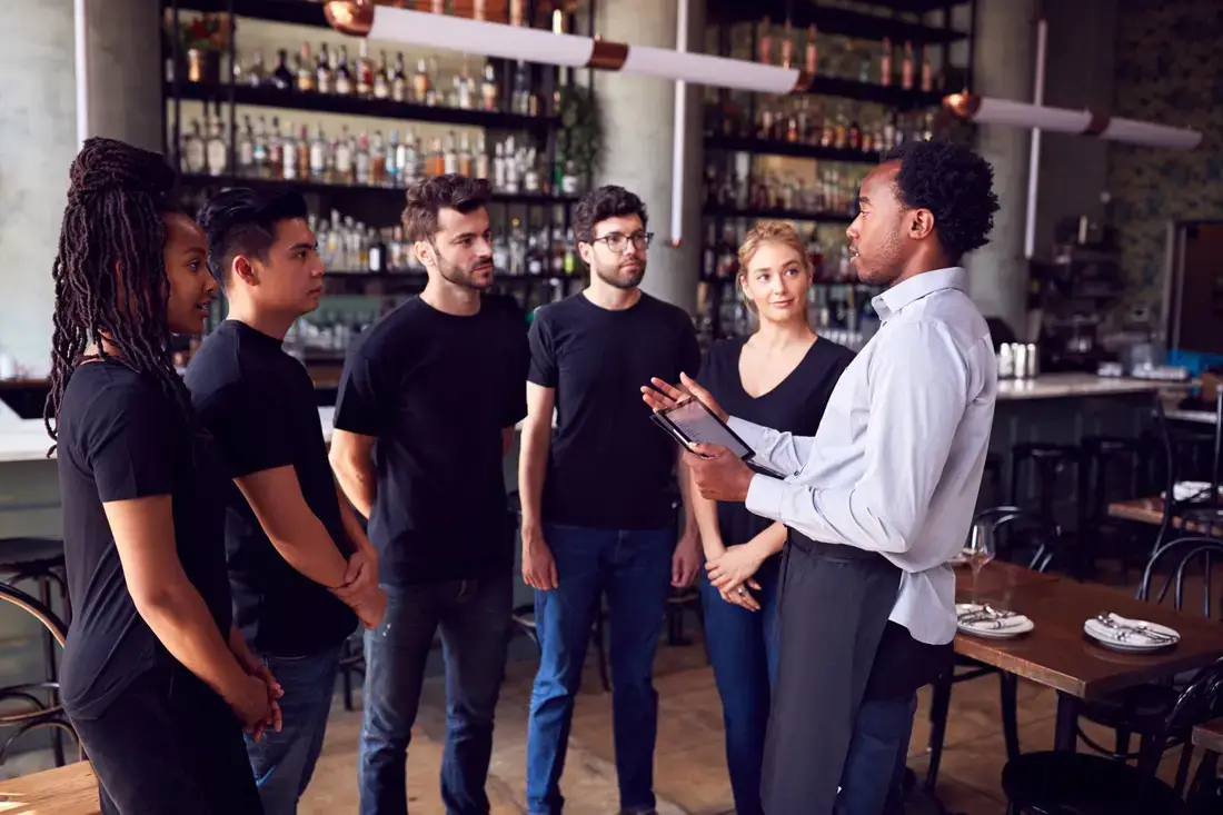 How to Master Your Restaurant Pre-Shift [Free Checklist]